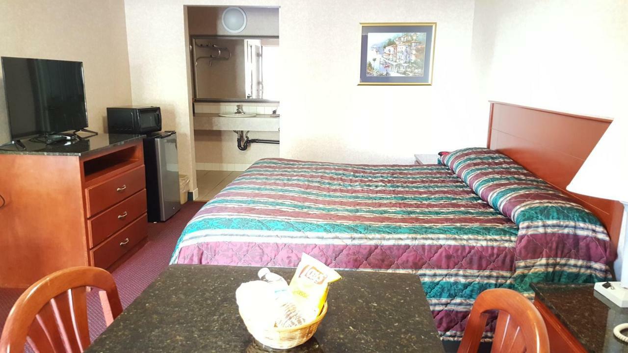Atrium Inn & Suites Galloway Exterior foto