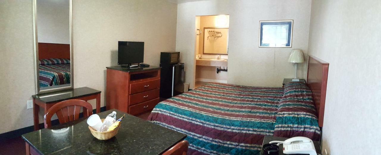 Atrium Inn & Suites Galloway Exterior foto